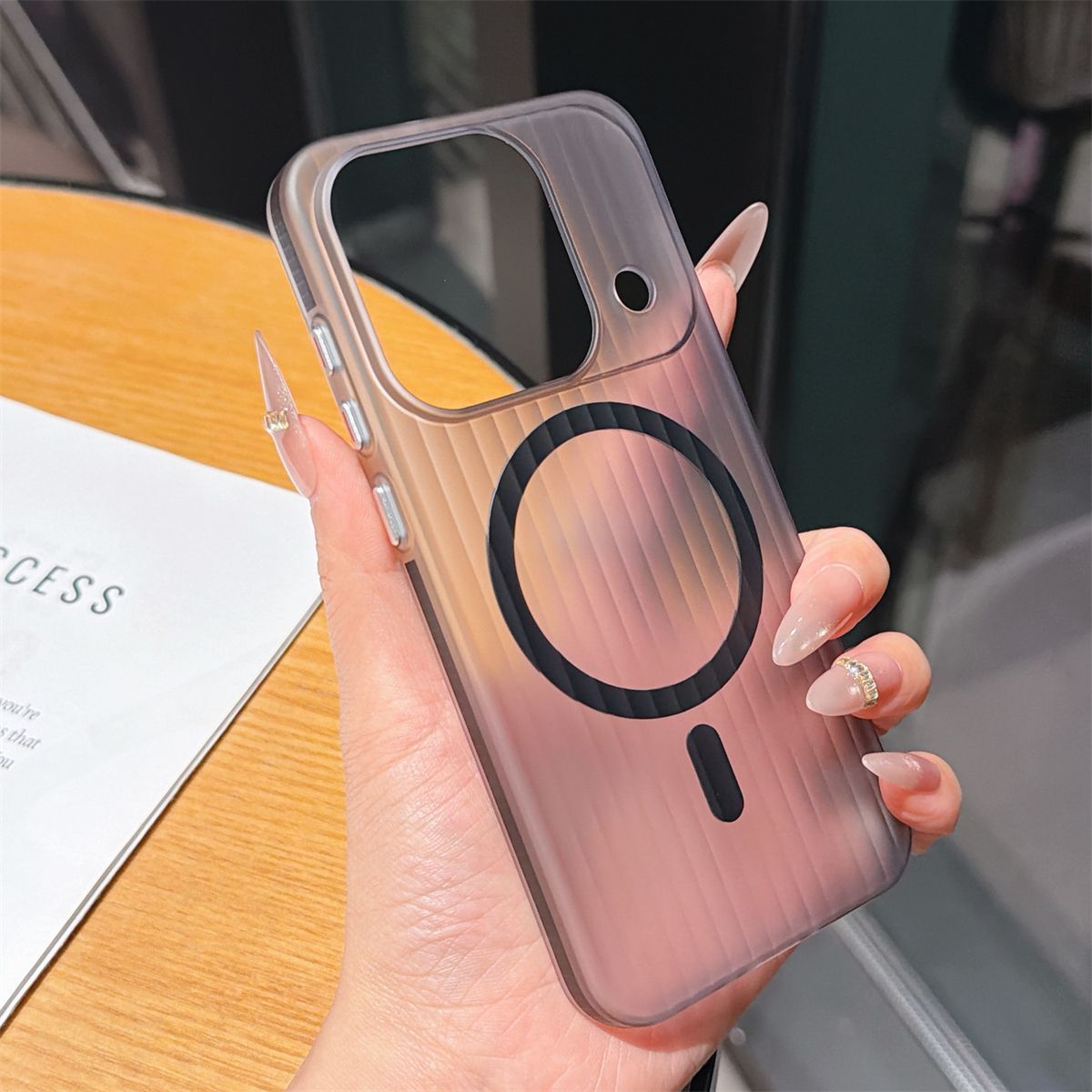 Luxe Ice Fog Gegolfde Strip Ma - Oppo Find X8 recensie en prijs
